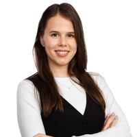 Arina Tatarinovič Email