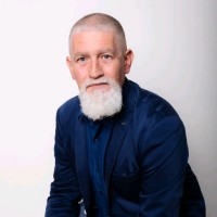 Krzysztof Wieczorek Email