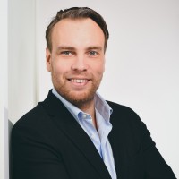 Christiaan Hen Email & Phone Number