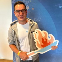 Bas van Veen Email