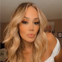 Chenoa Nieblas Email & Phone Number