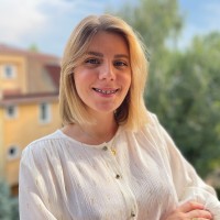 Gergana Uzunova Email