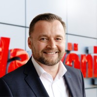 Carsten Buß Email