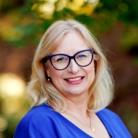 Holly Alexander Email & Phone Number