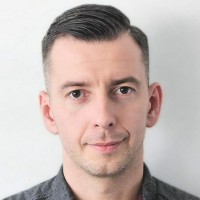 Tomasz Ciesla Email