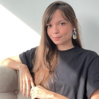 Larissa Gomes Email & Phone Number