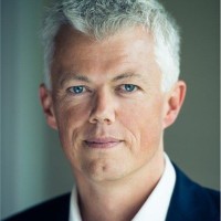 E-mail e número de telefone de Hans Hegge