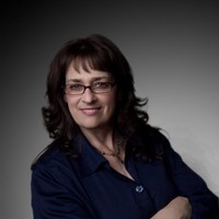 Kim Pearce Email & Phone Number