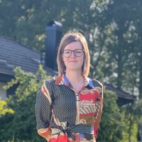 Sandra Östlund Email