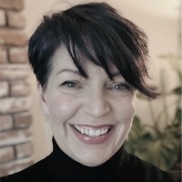 Kim James Email & Phone Number