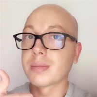 MacIej Gieniec Email