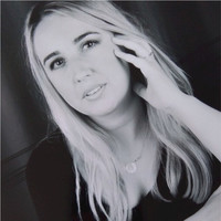 Armina Topčić Email