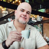 CIS Group Employee Rafael Defaveri's profile photo