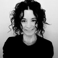 Elizabeth Miller Email & Phone Number