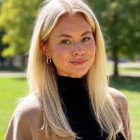 Deel Employee Carly Scott's profile photo