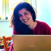 Lara Pouillot Email