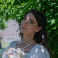 Elisabeta Tescar Email
