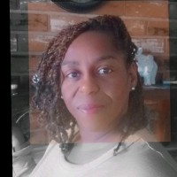 Larissa Holt Email & Phone Number