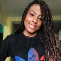 Lais Novaes Email