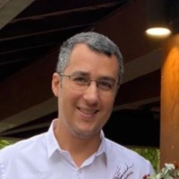 Bernardo Gonçalves Email