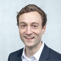 Simon Häußler Email