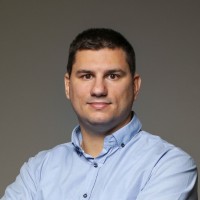 Ivan Pavić Email