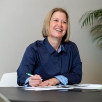 Sandra Eugster Email