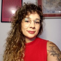 Mariana Siqueira Email & Phone Number