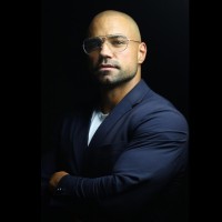 Nico Pflüger Email