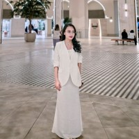 Emma do Email & Phone Number