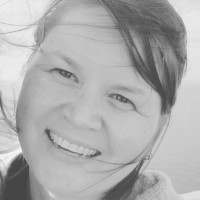 Nancy van Den Broeck Email
