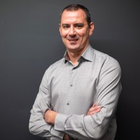 Robert Gordon Email