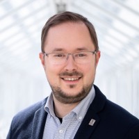 Benjamin Hahn Email