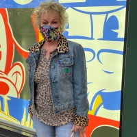 Sharon Niederhaus Email & Phone Number