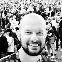 Ola Möller Email