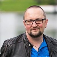 Andreas Hüttner Email