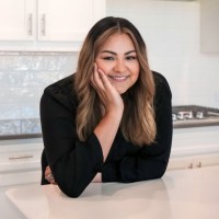 Structure Commercial Employee Damaris Limon's profile photo