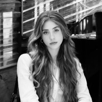 Partiful Employee Ella Edwards's profile photo