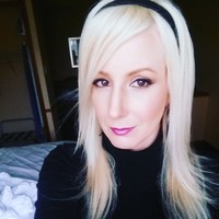 DERMAdoctor Employee Nicole Enna's profile photo