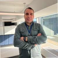 Emir Kaçmaz Email