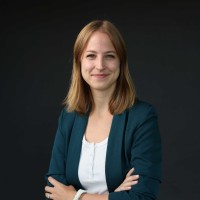 Nina Stadelmann Email
