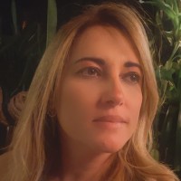 Fabrícia Penna Email