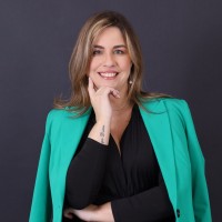 Vaneli Cordeiro Email
