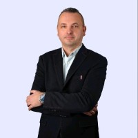 Mateusz Karonski Email