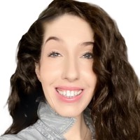 PitchPolish Employee Lizzy Wallace's profile photo