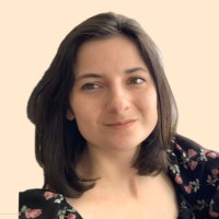 Confident Security Employee Tessa Lisanti's profile photo