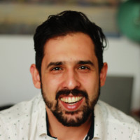 Max Peña Email