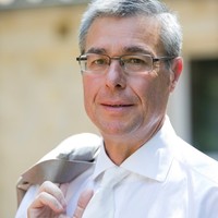 E-mail e número de telefone de Pierre Jover