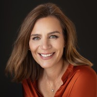 Building One Community Employee Suzanne Wind's profile photo