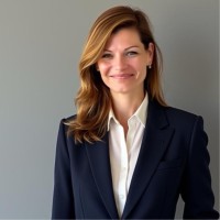 Eszter Greskovits Email